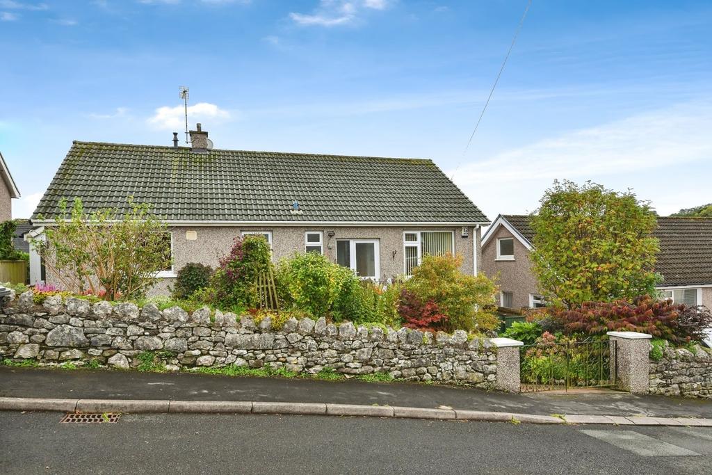 Priory Crescent, GrangeOverSands LA11 2 bed detached bungalow for