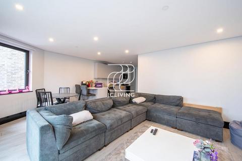 3 bedroom flat to rent, Buckle st. Aldgate East, London, E1