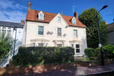 2 bedroom flat for sale, High Street, Newport Pagnell, Buckinghamshire