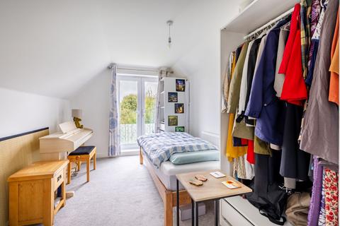 26 Four Oaks, Hurst Green, Oxted, RH8 0EZ
