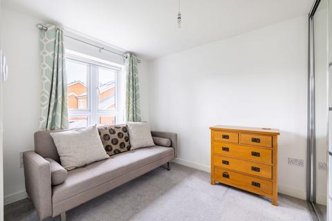 26 Four Oaks, Hurst Green, Oxted, RH8 0EZ