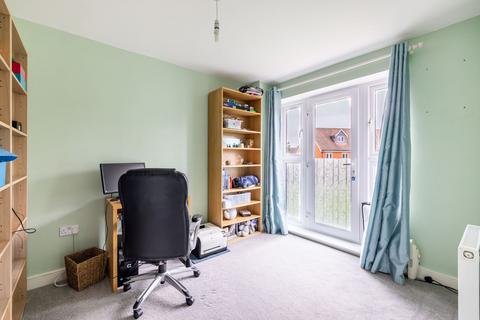 26 Four Oaks, Hurst Green, Oxted, RH8 0EZ
