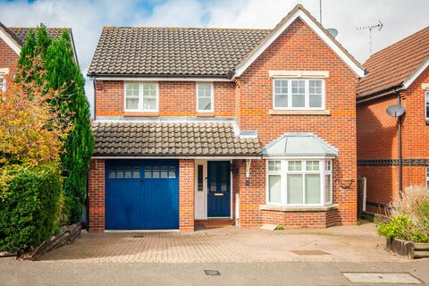 4 bedroom detached house for sale, Swallow Close, Rayleigh SS6