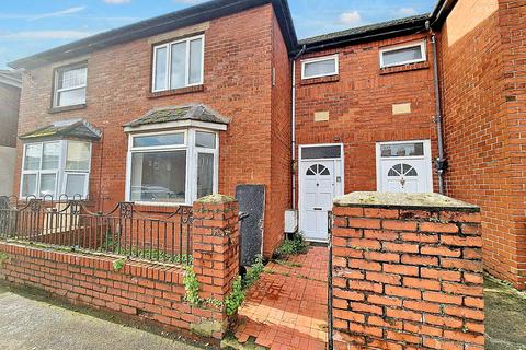 4 bedroom terraced house to rent, Wyeverne Road, Cardiff CF24