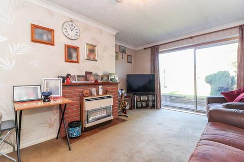 3 bedroom bungalow for sale, West View, Chesham, Buckinghamshire, HP5