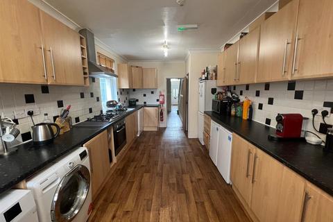 1 bedroom in a house share to rent, Shaw Heath, Stockport SK2