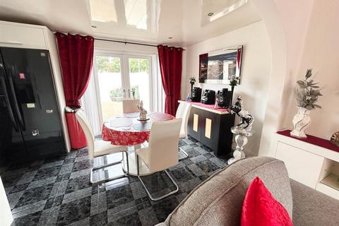 15 Apperley, Newcastle Upon Tyne, NE5 2JT