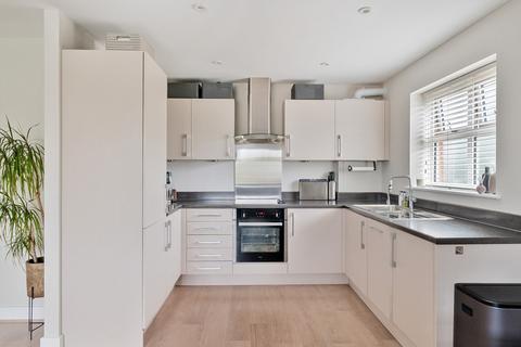 2 bedroom apartment for sale, New Haw Road, Addlestone, Surrey, KT15