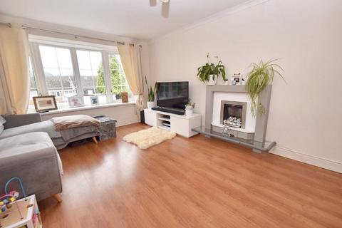 2 bedroom terraced house for sale, Cliffe Park Rise, Leeds, West Yorkshire