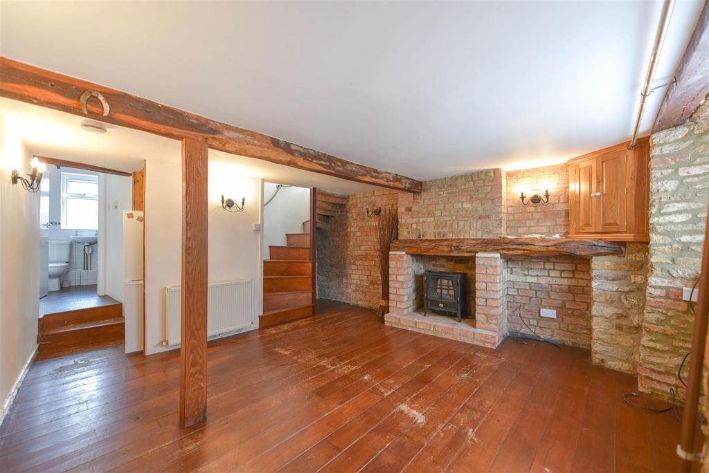 High Street, Milton Malsor, Northampton 2 bed cottage for sale £199,950