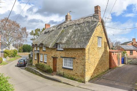 2 bedroom cottage for sale, High Street, Milton Malsor, Northampton