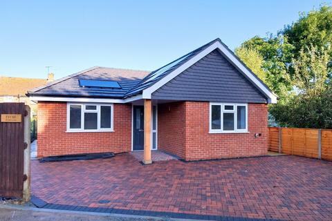 2 bedroom bungalow to rent, Edenbridge, Kent, TN8