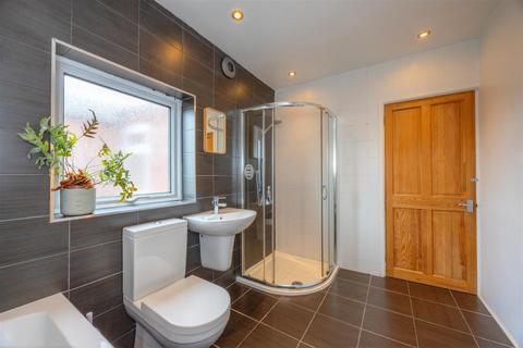 40 Kennedy Road, Sheffield, S8 0HD