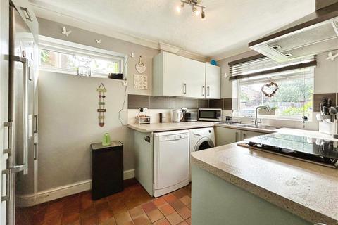 3 bedroom semi-detached house for sale, Beechnut Drive, Blackwater, Camberley