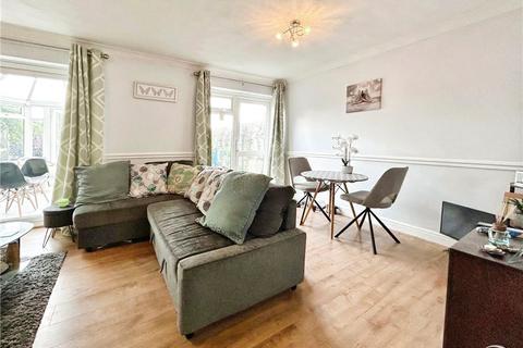 12 Beechnut Drive, Blackwater, Camberley, GU17 0DJ