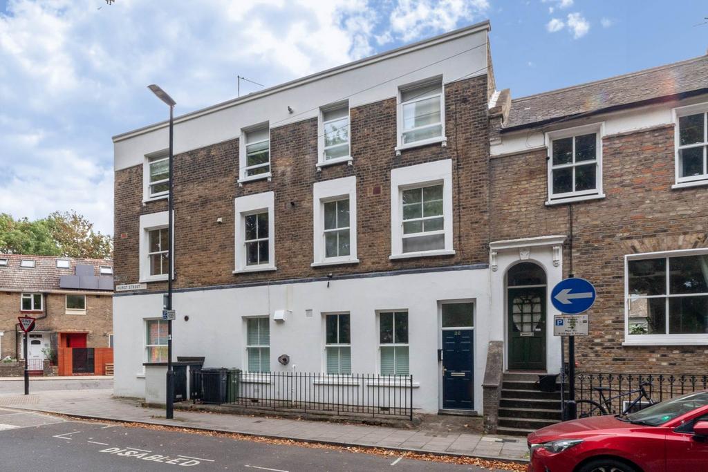 Hurst Street, Herne Hill 1 bed flat to rent £1,700 pcm (£392 pw)