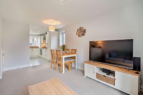 30 Rayner Way, Castleford, WF10 1FH