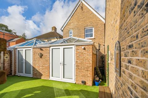 11 Crofton Square, Sherfield On Loddon, Hook, RG27 0SX