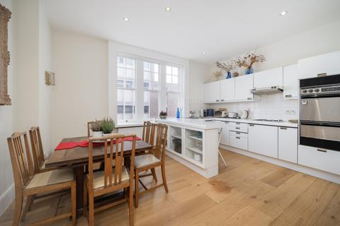 2 bedroom flat for sale, 11 Basil Street Knightsbridge SW3