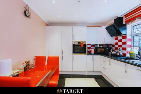 6 bedroom house to rent, South Grove, London N15