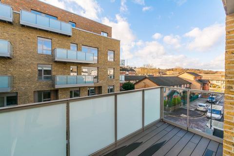 2 bedroom flat to rent, Smithfield Square, Hornsey, London, N8