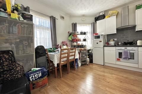 1 bedroom flat for sale, Leavesden Road, Watford, WD24