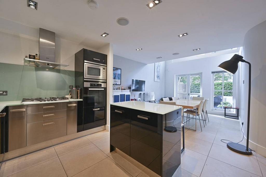 Archer Mews, Clapham North, London, SW9 3 bed house for sale £1,300,000