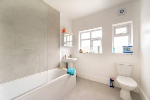 186 Billet Road, London, E17 5DX