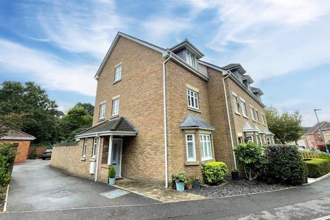 3 bedroom townhouse for sale, Greystock Road, Warfield, Bracknell, Berkshire, RG42