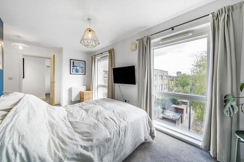 23, Lawrence Court Adenmore Road, London, SE6 4EA