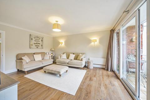 2 bedroom flat for sale, The Knoll, Beckenham