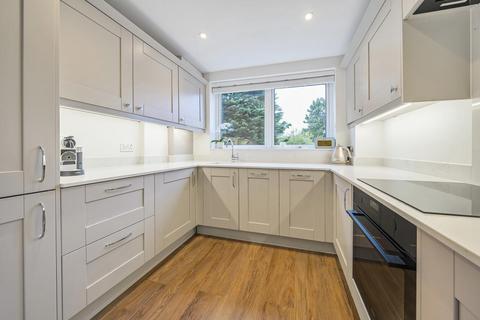 2 bedroom flat for sale, The Knoll, Beckenham