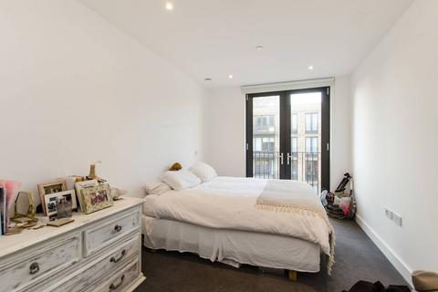 2 bedroom flat to rent, Cobalt Place, Battersea Square, London, SW11