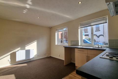 Studio to rent, Stewkins Court, Wordsley