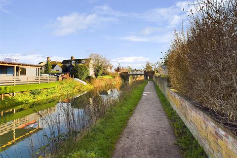 1 bedroom apartment for sale, Bridge Road, Ebley, Stroud, Gloucestershire, GL5