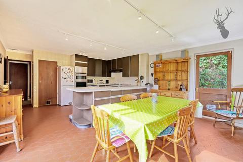 48 Woolhampton Way, Chigwell, IG7 4QJ