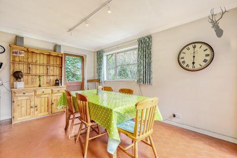 48 Woolhampton Way, Chigwell, IG7 4QJ