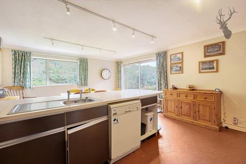 48 Woolhampton Way, Chigwell, IG7 4QJ