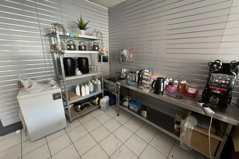 Shop to rent, Thornton Heath CR7