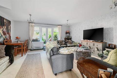 3 bedroom terraced house for sale, Trubwick Avenue, Haywards Heath