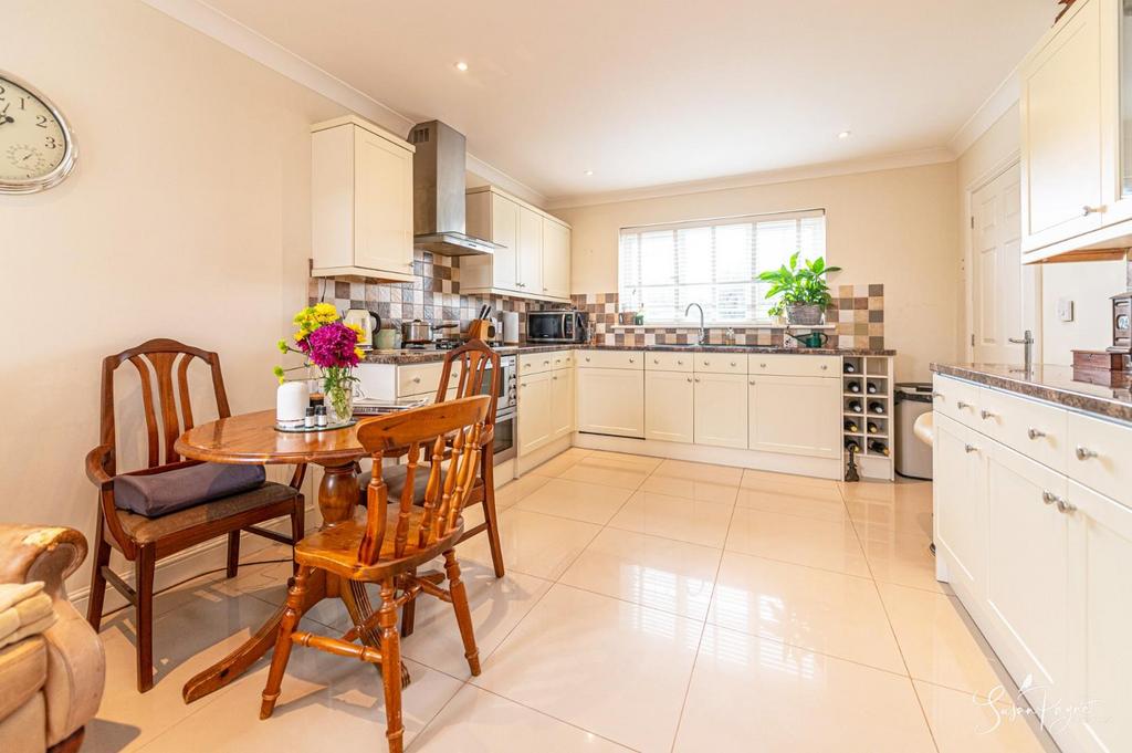 Kitchen/Breakfast Room