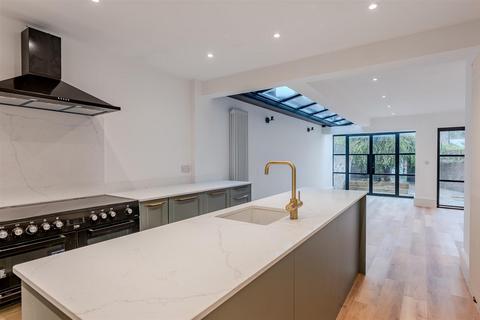 45 Scarcroft Hill, York, YO24 1DF