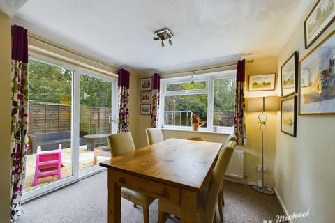 3 bedroom end of terrace house for sale, Tamar Close, Aylesbury HP21 9HG