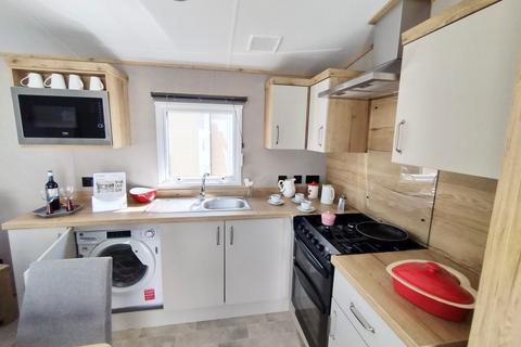 2 bedroom static caravan for sale, Felixstowe Beach Holiday Park