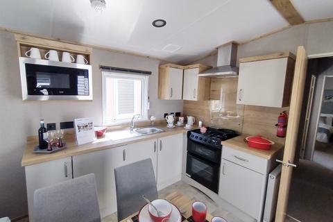 2 bedroom static caravan for sale, Felixstowe Beach Holiday Park