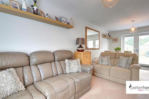 63 Birchberry Close, Sunderland, SR4 8AW