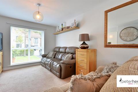 63 Birchberry Close, Sunderland, SR4 8AW
