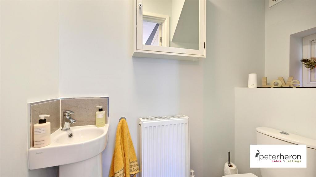Cloakroom/WC