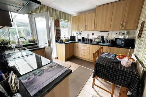 3 bedroom semi-detached house for sale, Greenaleigh Road, Yardley Wood