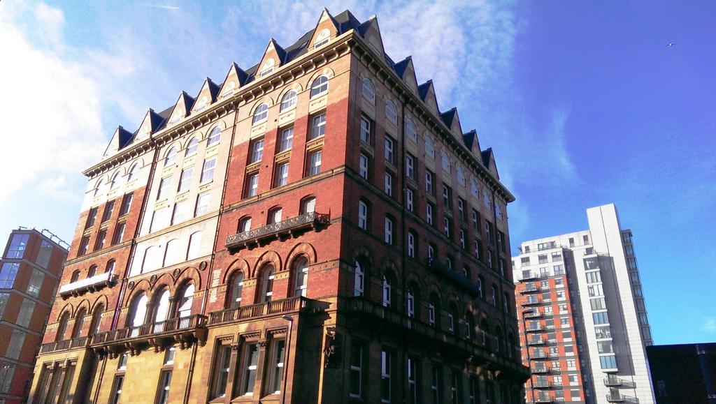 Wellington Street, Leeds, West... 1 bed flat to rent £875 pcm (£202 pw)
